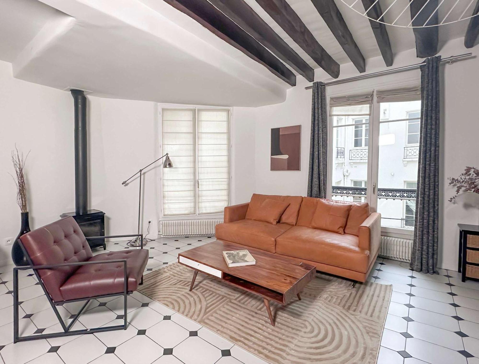 Modern & Spacious Near Le Marais Apartment