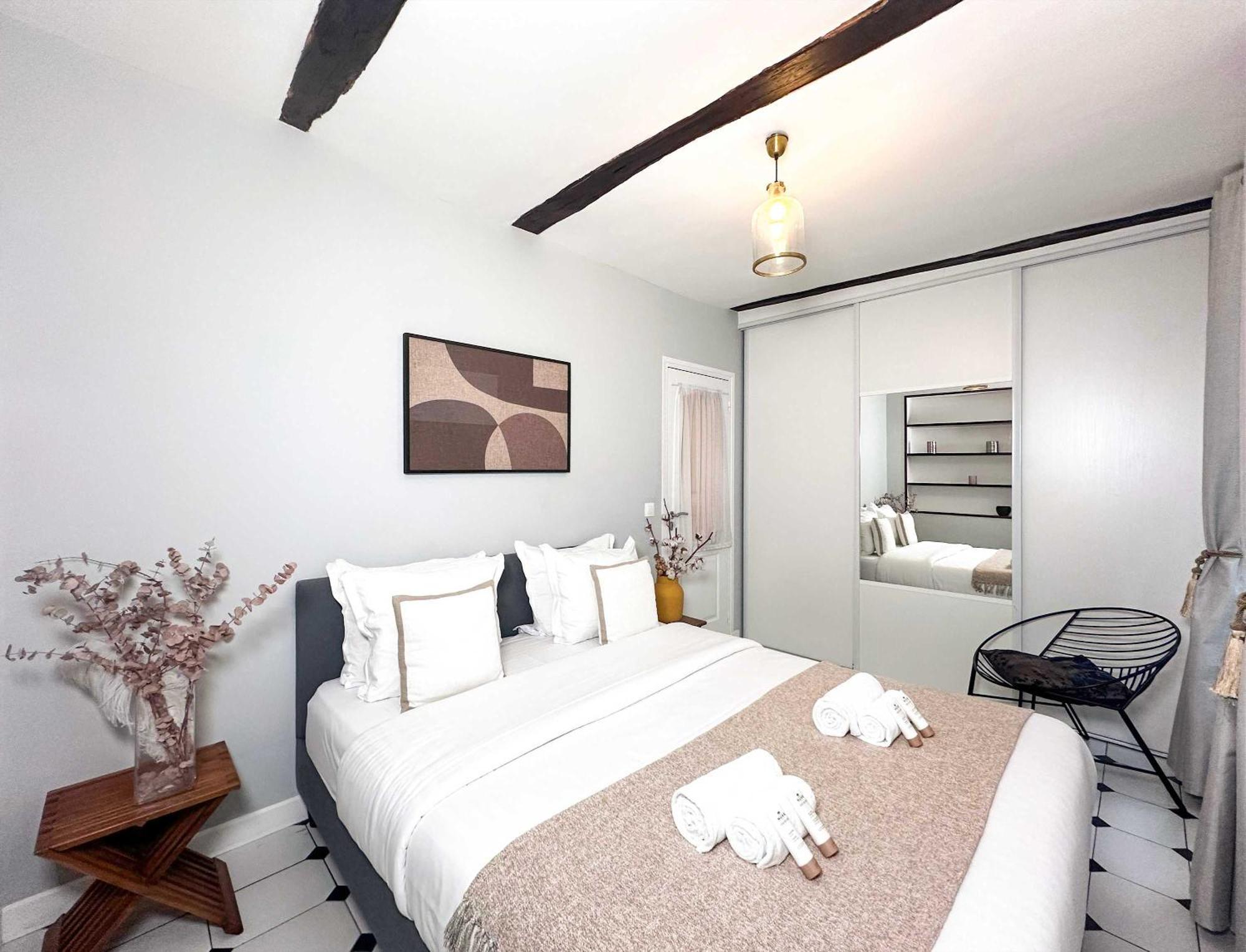 Modern & Spacious Near Le Marais Paris